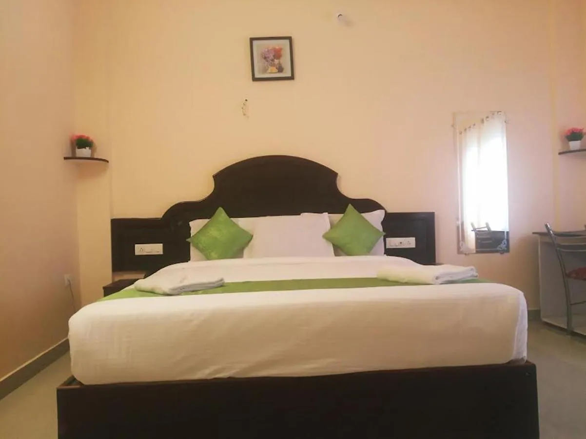 Hotel Ebenezer Plaza Nedumbassery 3*,