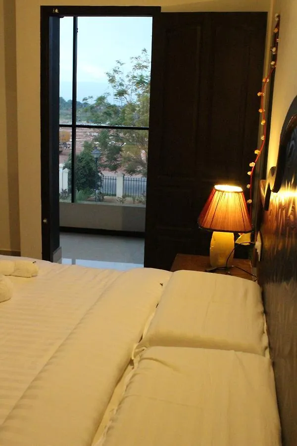 Hotel Ebenezer Plaza Nedumbassery 3*,