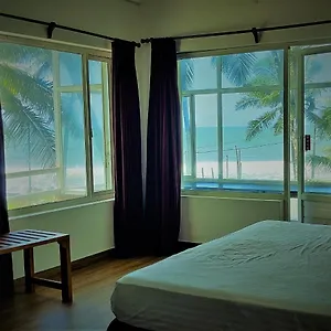 White Shell Beach House Resort