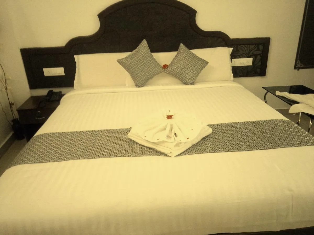 Ebenezer Plaza Hotel Nedumbassery