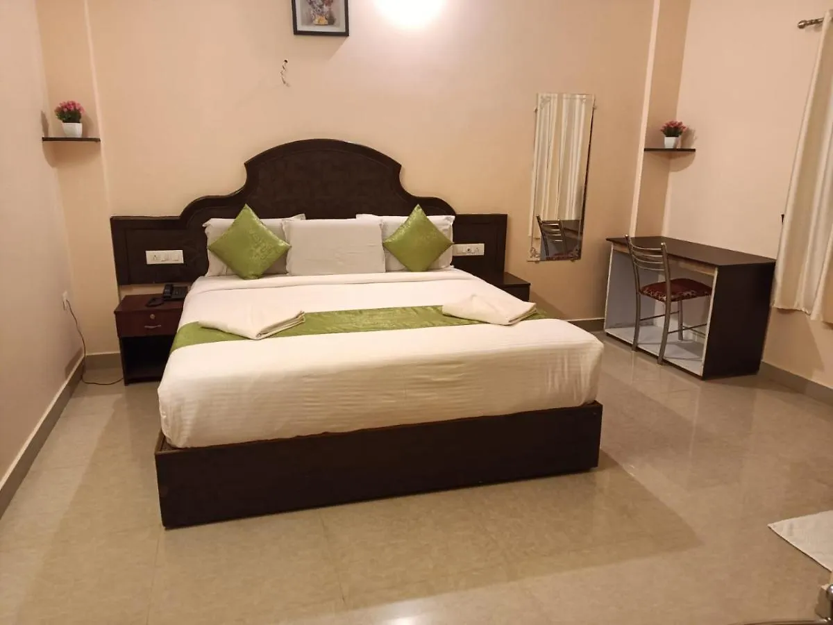 Ebenezer Plaza Hotel Nedumbassery