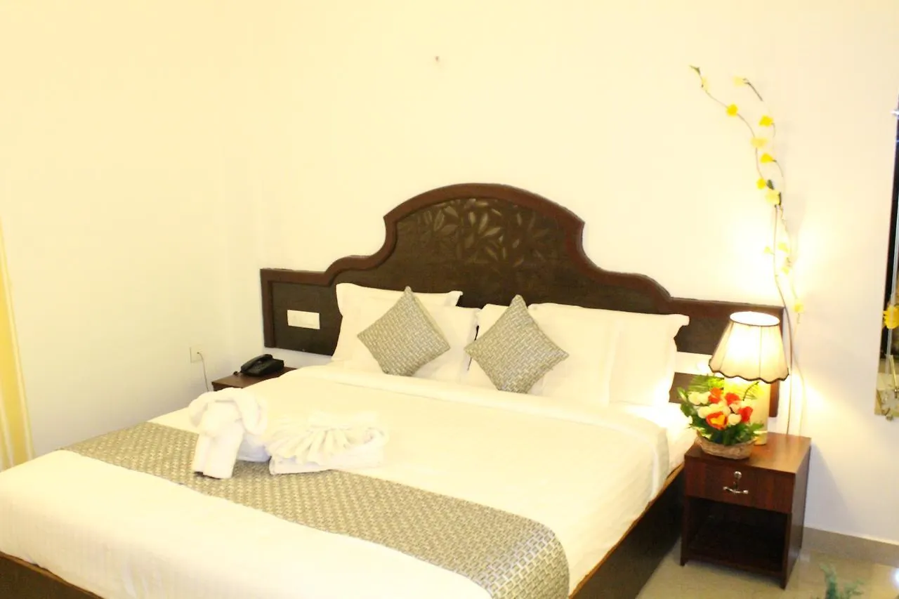 Ebenezer Plaza Hotel Nedumbassery