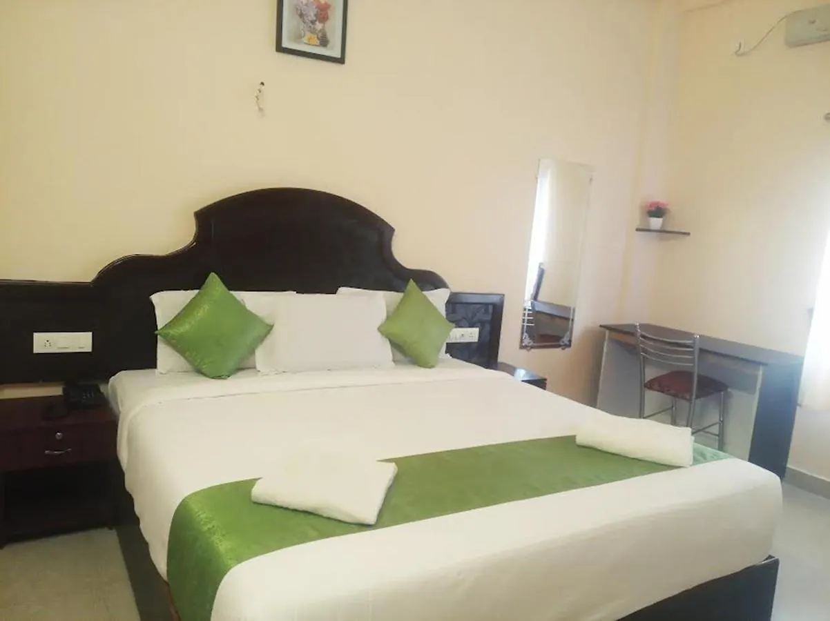 Ebenezer Plaza Hotel Nedumbassery