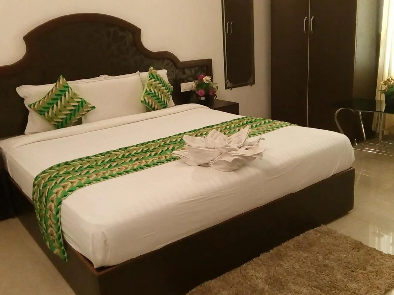 Ebenezer Plaza Hotel Nedumbassery